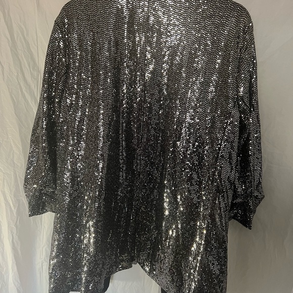 Black and silver new blazer by C by one.  Size XL open front ruched sleeve - Picture 2 of 3